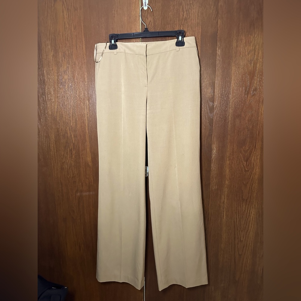 Jones New York beige trousers size 6